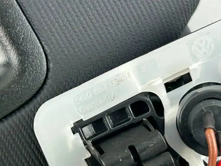 Volkswagen ID.5 (2022 - ) 5G0857624B Солнцезащитный козырек — фото 5