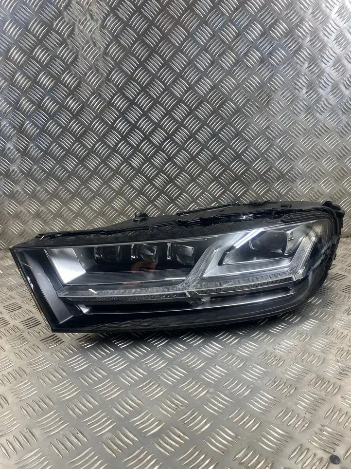 Audi Q7 4M (2015 - ) 4M0941035 Передняя фара — фото 1