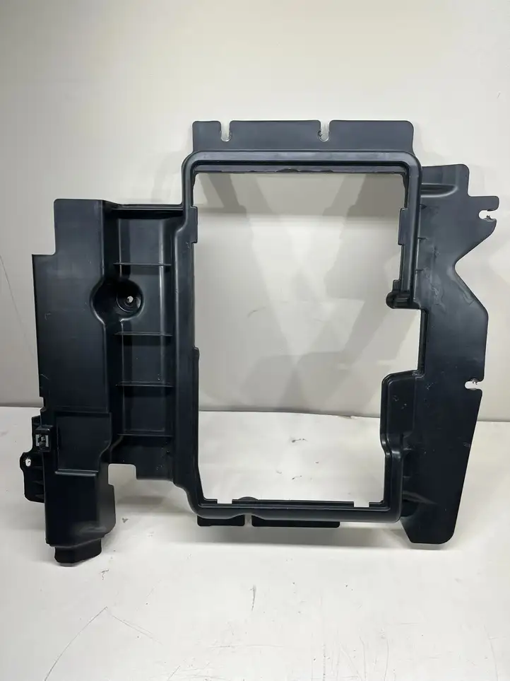 Mercedes-Benz GL X164 (2006 - 2012) A1646843818 Перегородка аккумулятора — фото 2