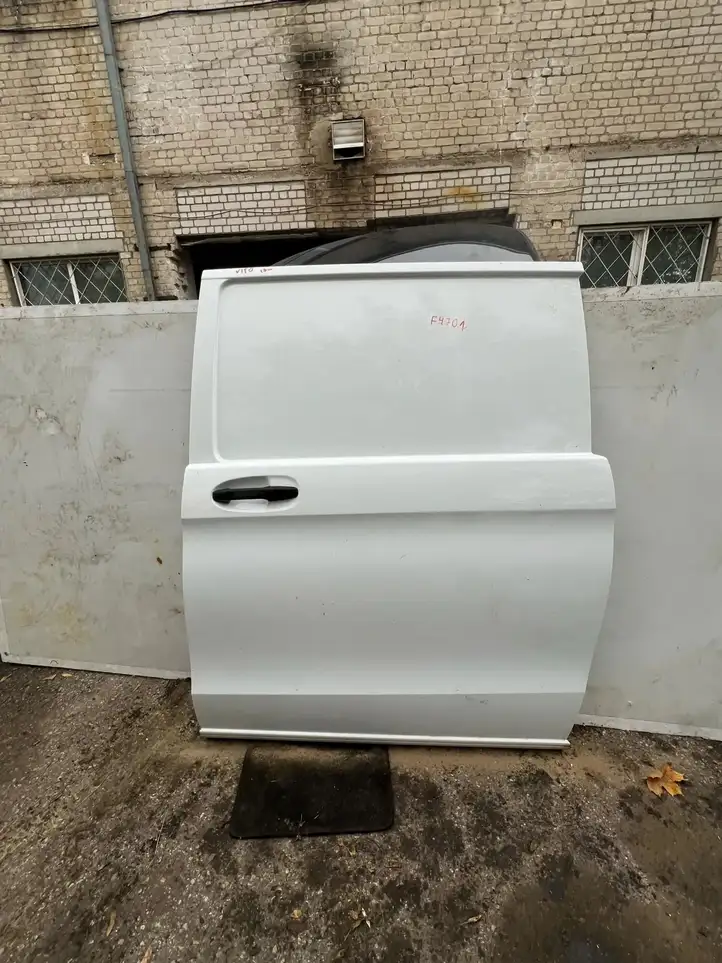 Mercedes-Benz Vito W447 (2014 - ) F4701 Верхняя петля передней двери — фото 1