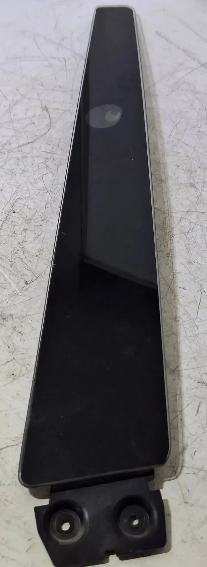 Tesla Model X (2015 - 2021) 109231198E Наружная накладка стойки B — фото 4