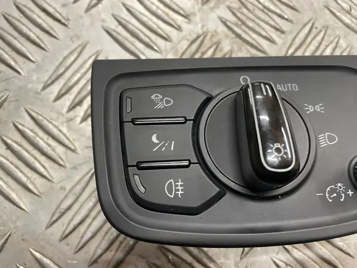 Audi A8 S8 D4 4H (2010 - 2014) 4H0941531C Включатель фонарей — фото 4