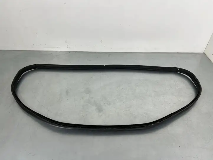 Mercedes-Benz CLA C117,X117,W117 (2013 - 2019) Уплотнитель двери багажника — фото 1
