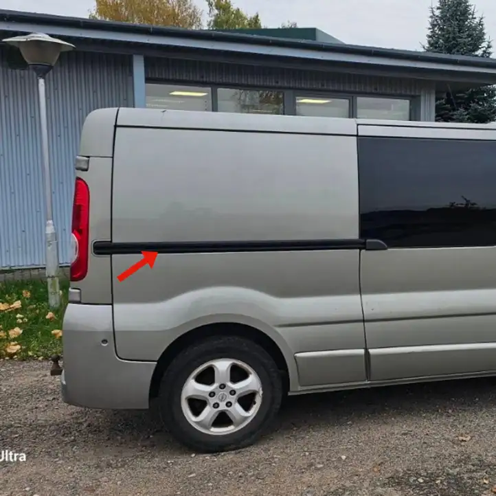 Opel Vivaro (2006 - 2014) Средняя направляющая раздвижной двери — фото 1