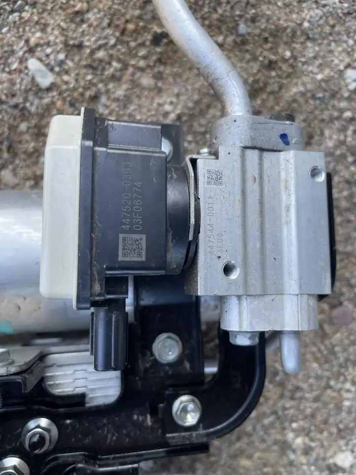 Toyota bZ4X (2021 - ) 4475440011 Трубки и шланги кондиционера — фото 8
