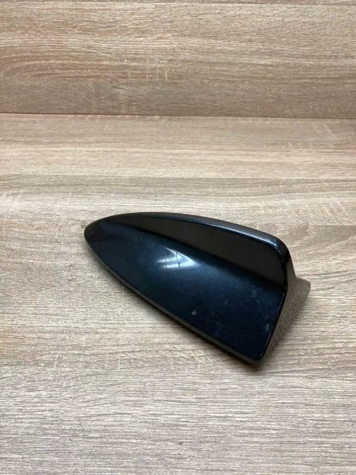 BMW 3 E90 E91 (2005 - 2012) 9103313 Крышка GPS-антенны — фото 1