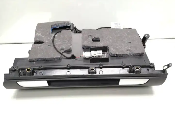 Audi A3/S3 8P (2004 - 2008) 8p1857035 Бардачок в сборе — фото 15