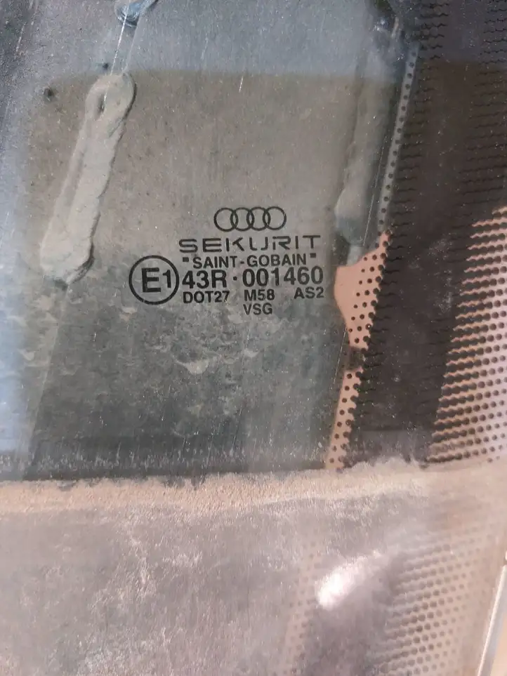 Audi A8 S8 D2 4D (1999 - 2002) 43R001460 Стекло передней двери — фото 3