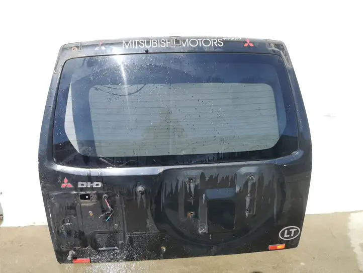 Mitsubishi Pajero (1999 - 2003) 43R007953 Крышка багажника — фото 1
