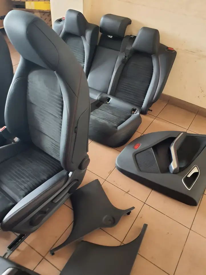 Mercedes-Benz CLA C117,X117,W117 (2013 - 2019) Комплект салона — фото 5