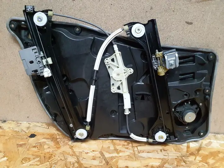 Mercedes-Benz CLA C117,X117,W117 (2013 - 2019) 928354105 Электростеклоподъемник передний (комплект) — фото 1