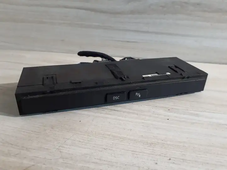 BMW 5 E60 E61 (2004 - 2010) 13580211 Кнопка парктроника — фото 1