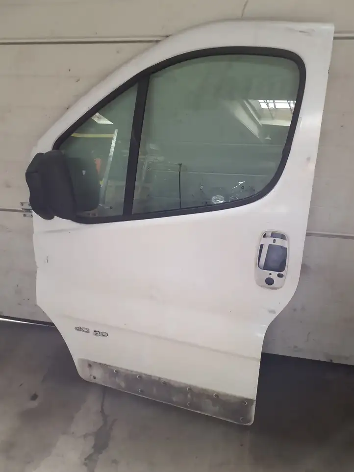 Renault Trafic II (X83) (2002 - 2014) Дверь — фото 1