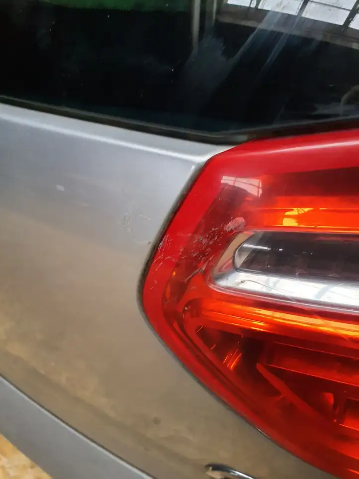 Citroen C4 I Picasso (2006 - 2013) Крышка багажника — фото 4