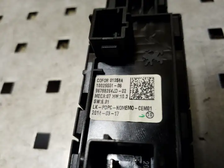 Citroen C4 Grand Picasso (2013 - 2016) 96788264ZD Блок кнопок стеклоподъемников — фото 3