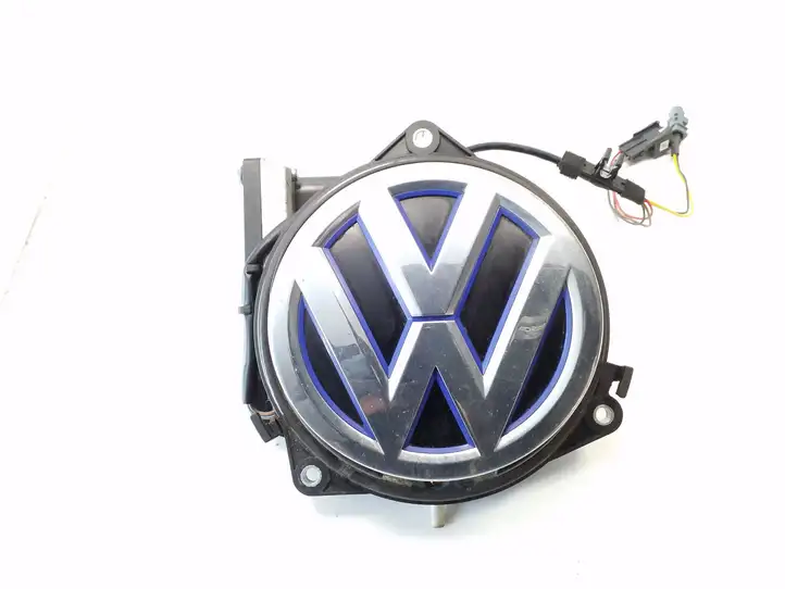 Volkswagen Golf VII (2013 - 2019) 5GE827469E Ручка багажника с камерой — фото 1