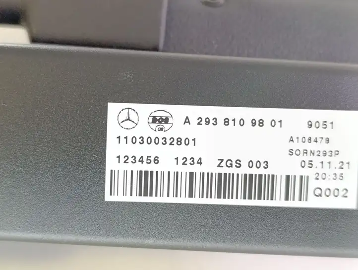 Mercedes-Benz EQC (2018 - ) A2938109801 Шторка — фото 3