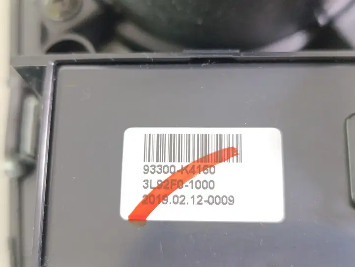Hyundai Kona I (2017 - 2022) 84670K4101 Другая деталь консоли (туннеля) — фото 8