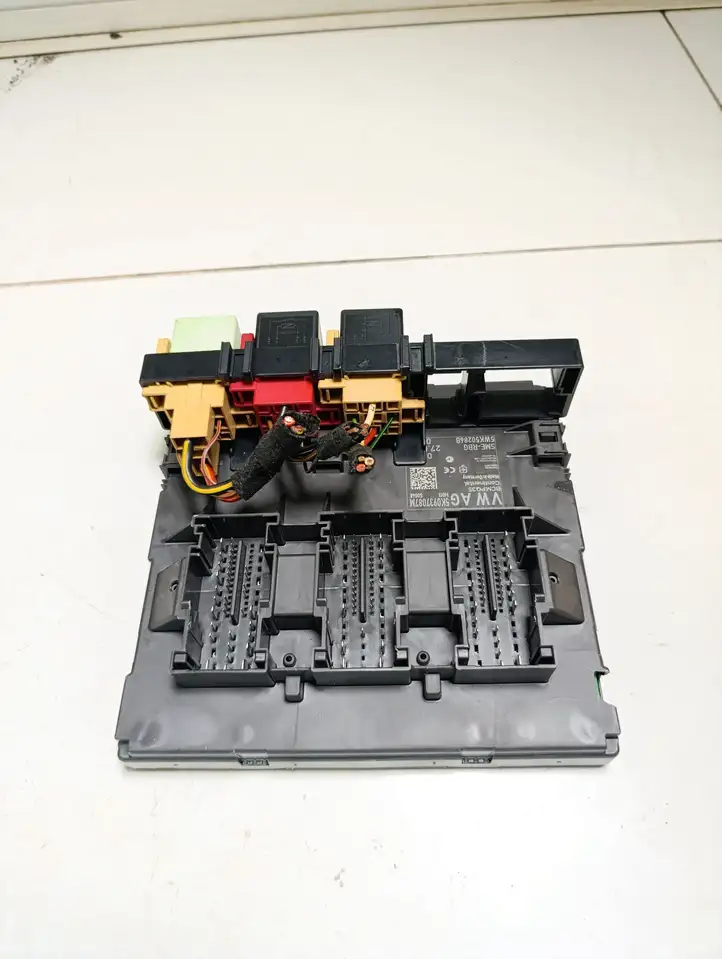 Volkswagen Tiguan (2007 - 2011) 5K0937087M Модуль комфорта — фото 3