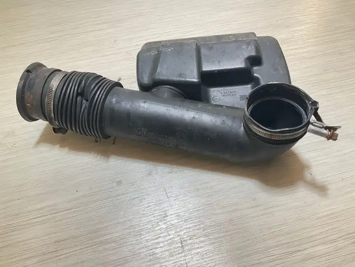 Opel Astra H (2004 - 2009) 24437914 Трубка подачи воздуха — фото 3