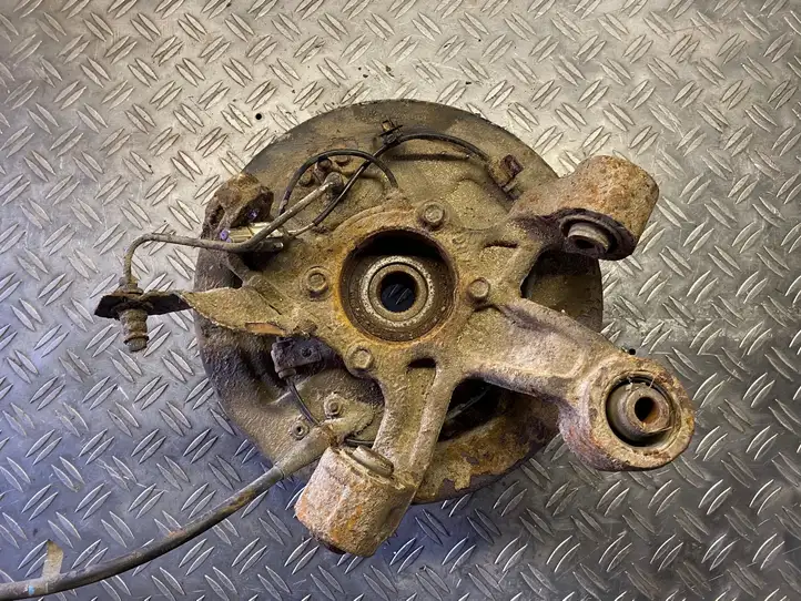 Suzuki Grand Vitara (2005 - 2008)   Ступица