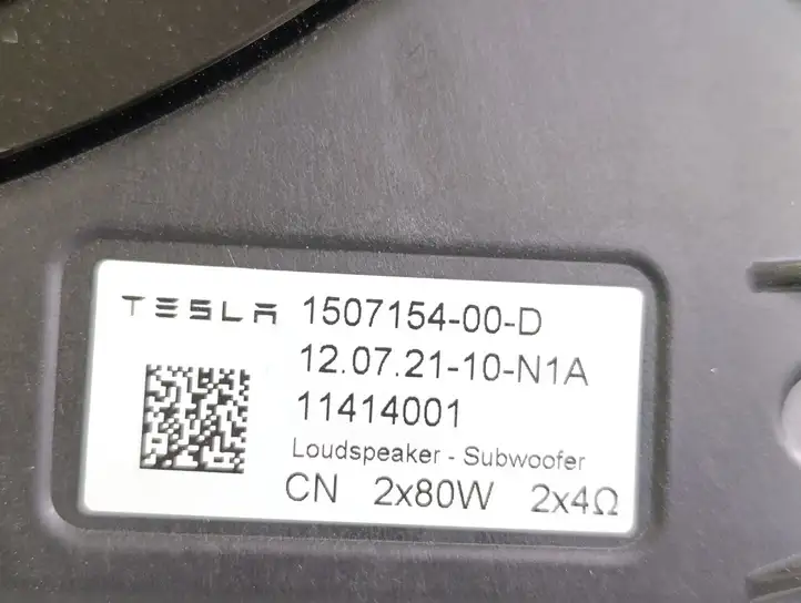 Tesla Model Y (2019 - 2024) 150715400D Сабвуфер — фото 2