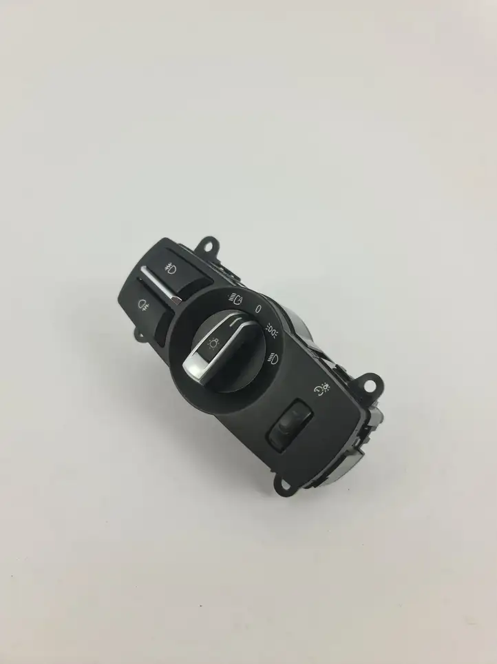 BMW X3 F25 (2010 - 2017) 9192744 Включатель фонарей — фото 5