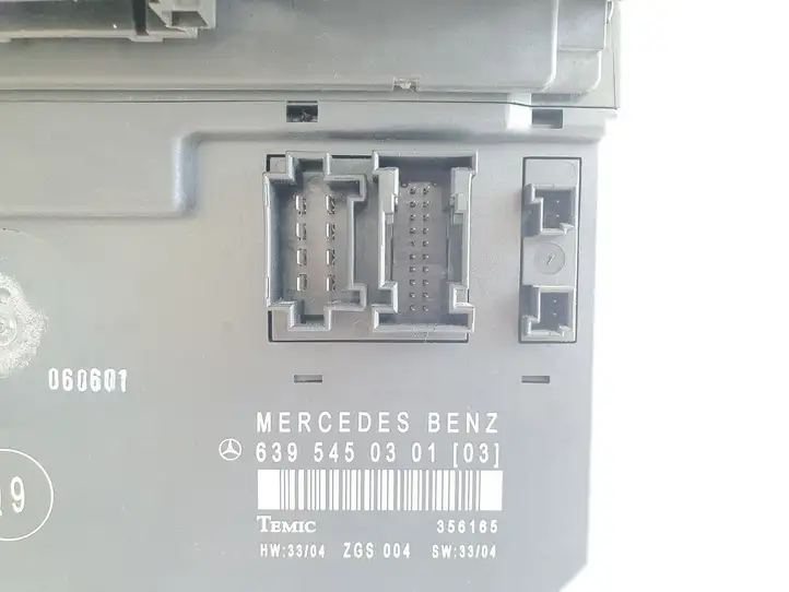 Mercedes-Benz Vito Viano W639 (2003 - 2010) 6395450301 Блок предохранителей — фото 6