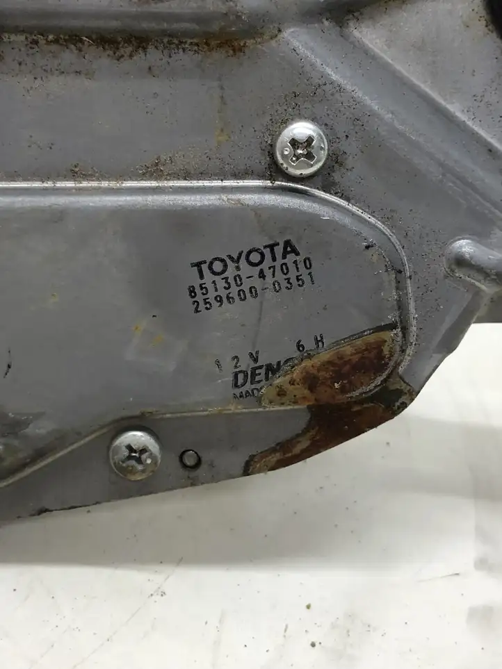 Toyota Prius (XW20) (2003 - 2009) 8513047010 Механизм стеклоочистителя заднего стекла — фото 4