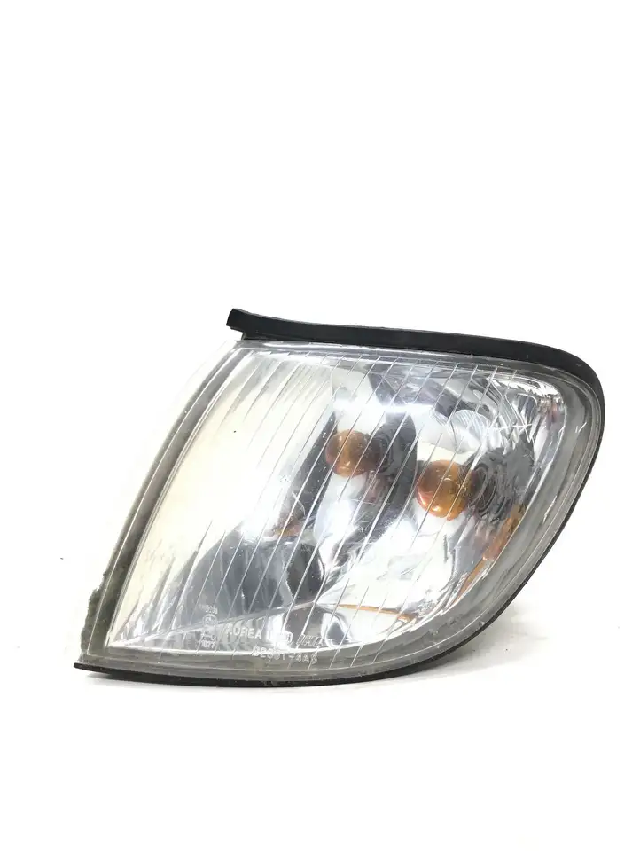 Hyundai H-1, Starex, Satellite (2004 - 2007) 923014A5 Указатель поворота передний — фото 1
