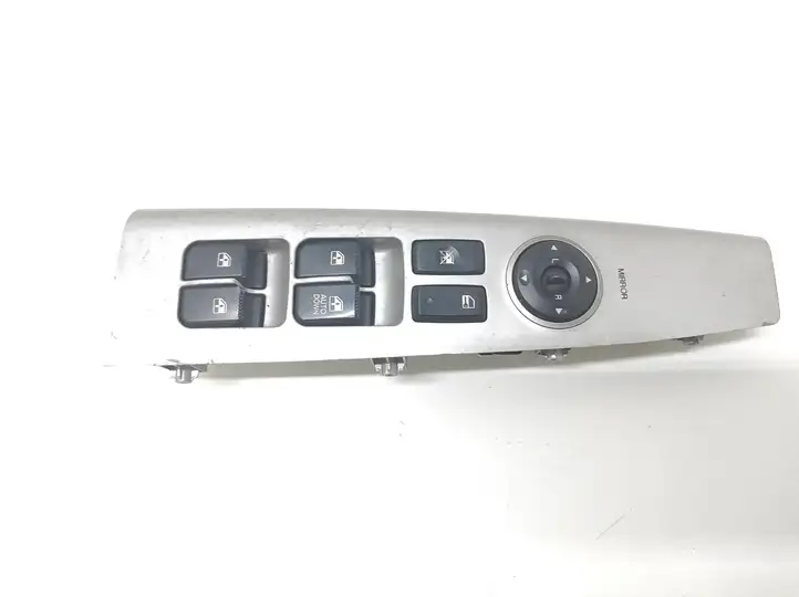 Hyundai Santa Fe (2005 - 2009) 3714951110 Блок кнопок стеклоподъемников — фото 1