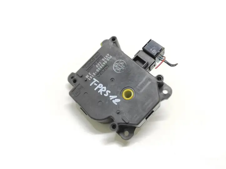 Toyota Prius (XW30) (2009 - 2015) 0638000181 Двигатель задвижки потока воздуха — фото 1
