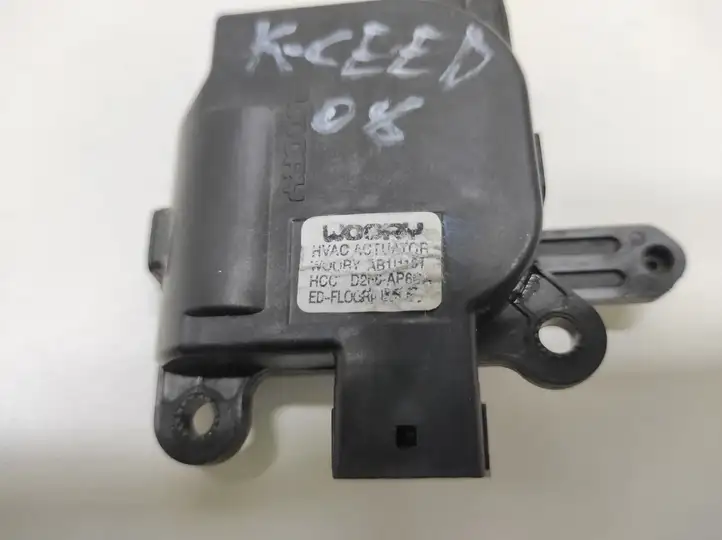 Kia Ceed (2006 - 2010) D266AP6LA Двигатель задвижки потока воздуха — фото 4