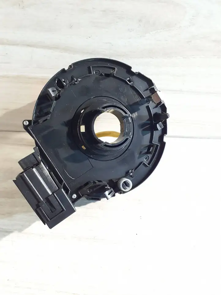 Toyota Avensis T250 (2003 - 2006) 84G8552 Контактное кольцо SRS — фото 2