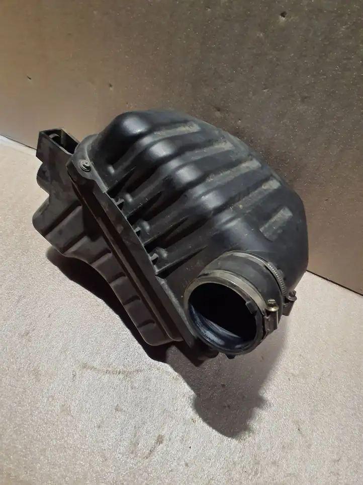 Chevrolet Captiva (2006 - 2011) 96628880 Корпус воздушного фильтра — фото 1