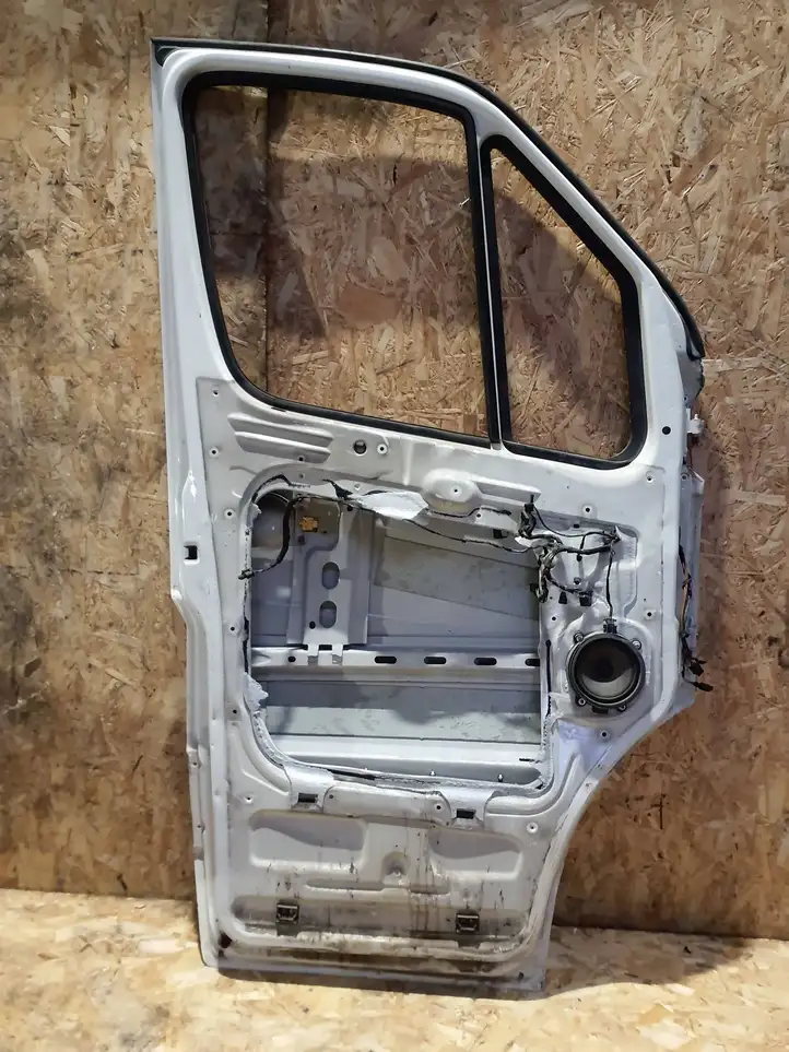 Volkswagen Crafter (2006 - 2016) Дверь — фото 10