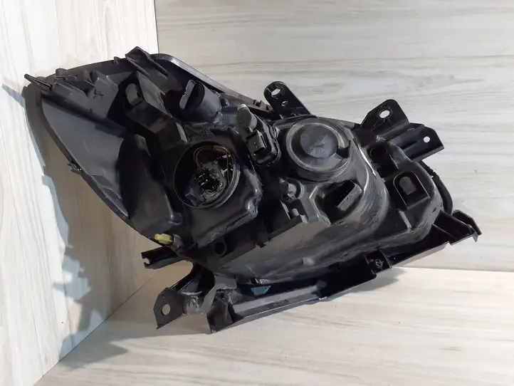 Renault Clio III (2005 - 2012) 8200459824 Передняя фара — фото 6
