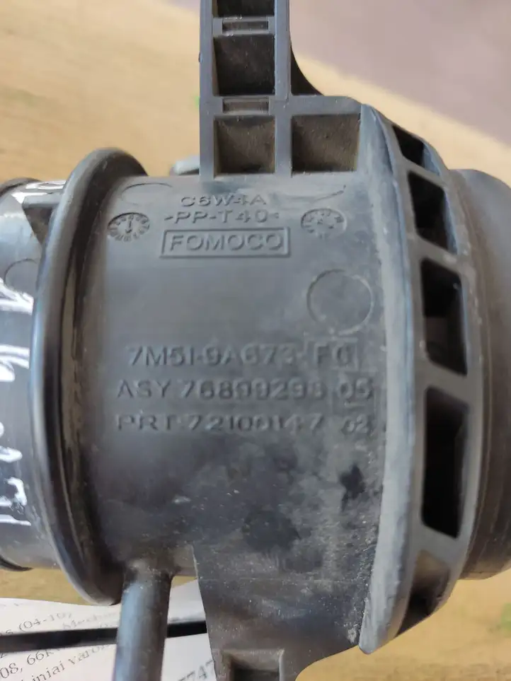 Ford Focus (2005 - 2008) 7M5112B579BB Датчик массового расхода воздуха — фото 3