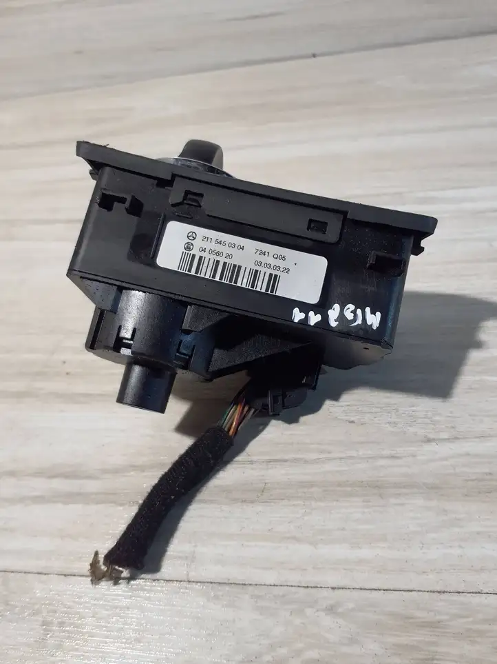 Mercedes-Benz E W211 (2002 - 2009) 2115450304 Включатель фонарей — фото 3