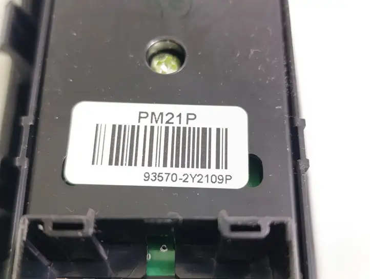 Hyundai ix35 (2013 - 2019) 935702Y2109P Кнопка стеклоподъемников — фото 6