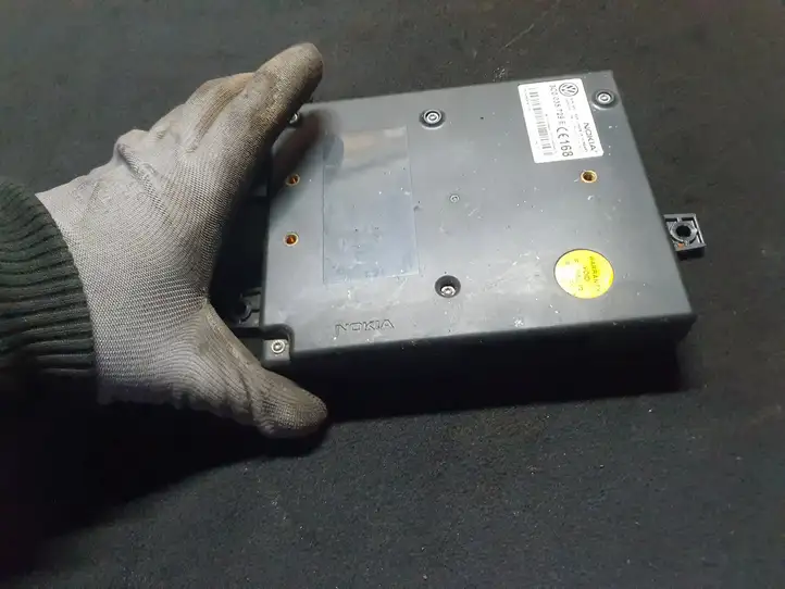 Volkswagen PASSAT B6 (2005 - 2010) 3C0035729E Блок GSM — фото 3