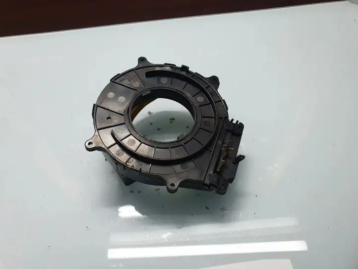 Toyota Avensis T220 (2000 - 2003) 8431005170 Контактное кольцо SRS — фото 1