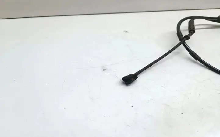 BMW 1 F20 F21 (2011 - 2019) Датчик износа тормозных колодок — фото 3