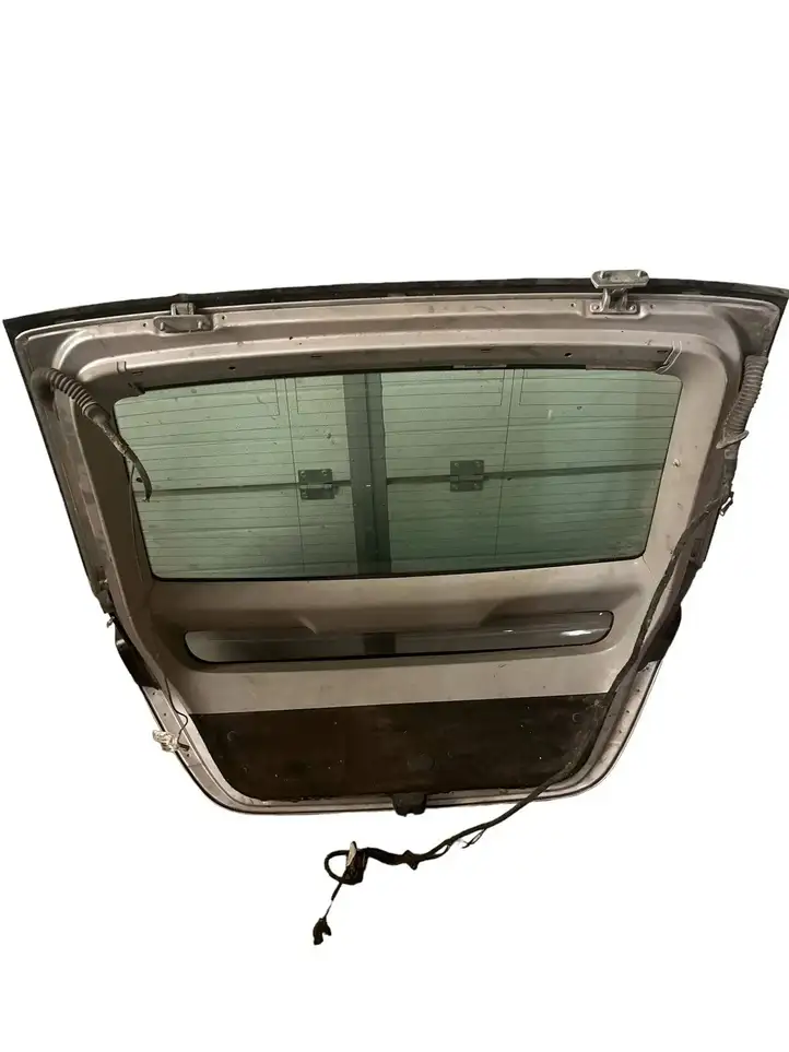 Mercedes-Benz C W203 (2000 - 2007) 43R001057 Стекло задней двери — фото 1