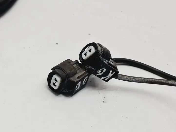 Toyota Land Cruiser (J150) (2009 - ) Проводка заднего датчика ABS — фото 2