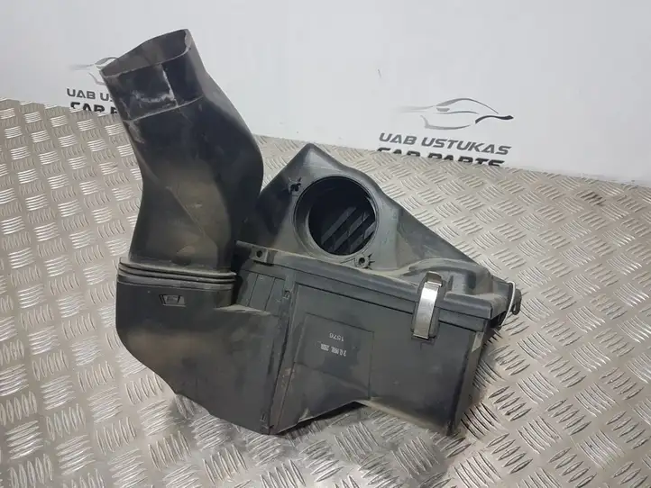 BMW 1 E81 E87 (2004 - 2011) 13717797460 Корпус воздушного фильтра — фото 3