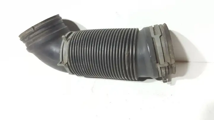 Volkswagen PASSAT B6 (2005 - 2010) 1K0129684B Детали воздухозаборника — фото 3