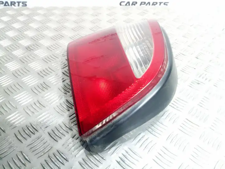 Renault Megane I (1995 - 2002) 7700428320 Задний фонарь в кузове — фото 2