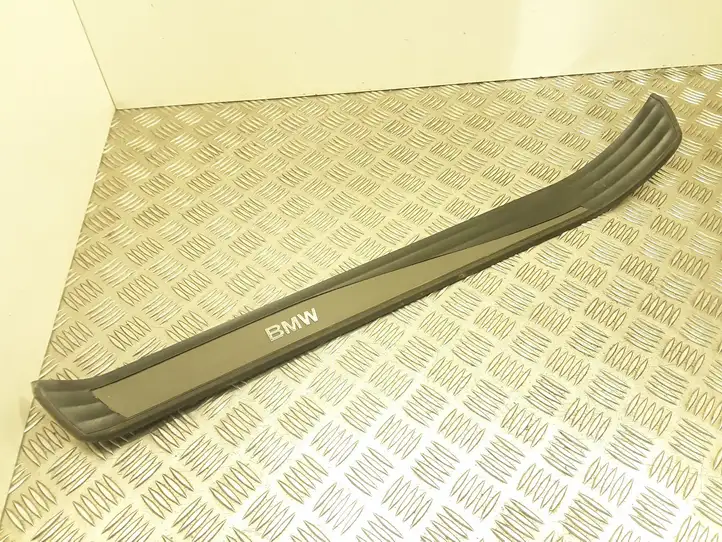 BMW 5 E60 E61 (2004 - 2010) 51477034303 Внутренняя отделка переднего порога — фото 1