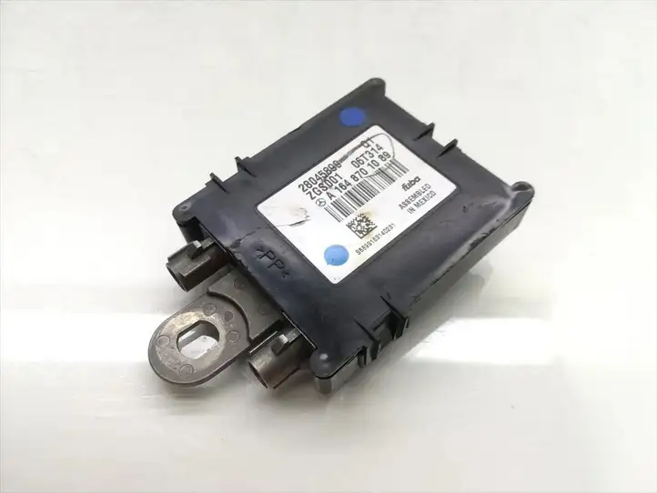 Mercedes-Benz GL X164 (2006 - 2012) A1648701089 Усилитель антенны — фото 1